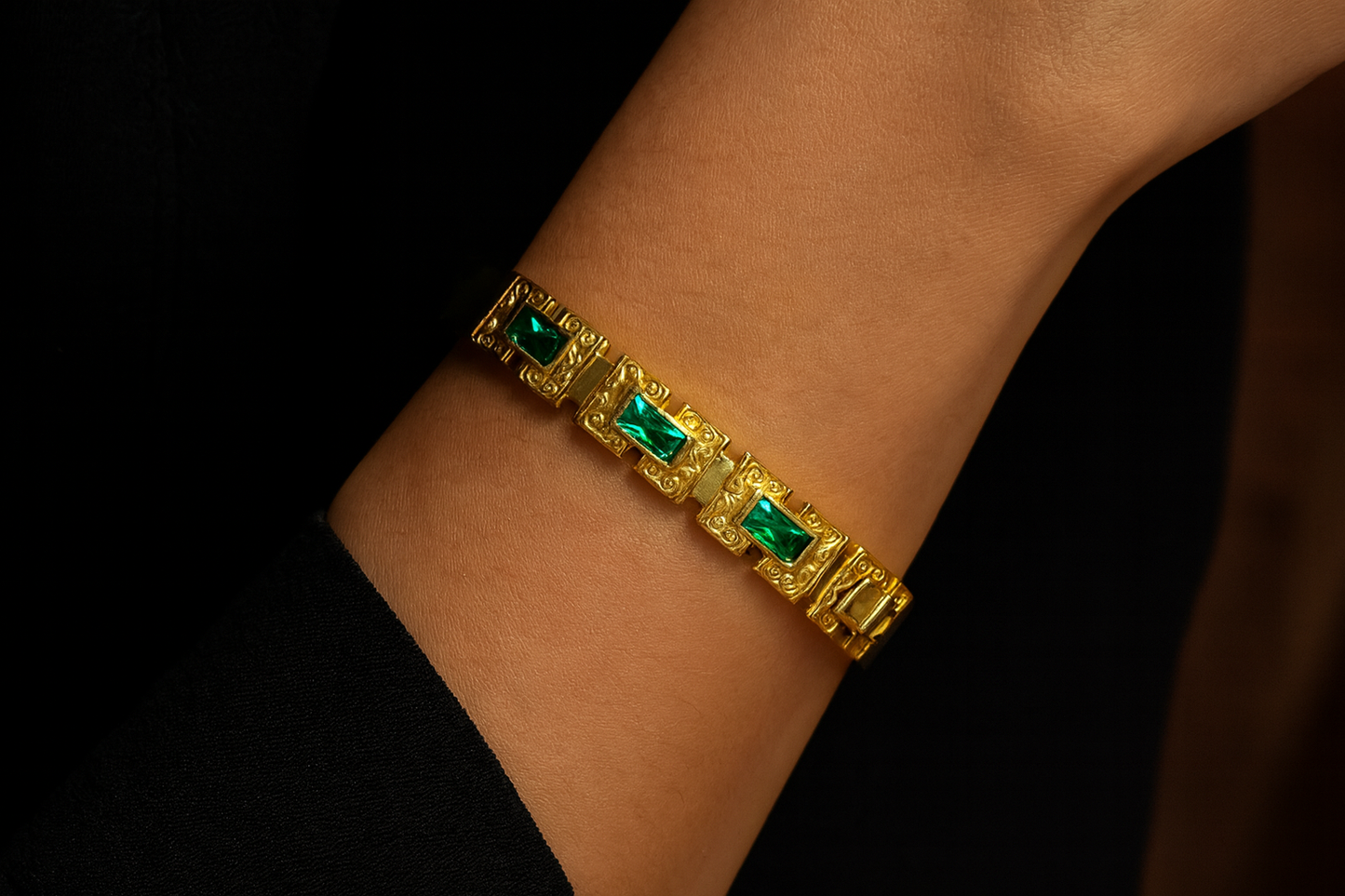 18K Gold Plated Stainless Steel Premium Bracelet for Women - KJKBL006