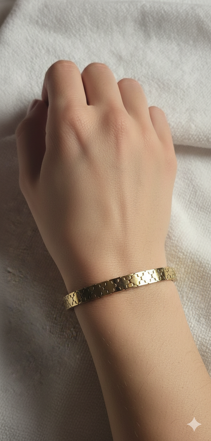 18K Gold Plated Stainless Steel Premium Bracelet for Women - KJKBL017