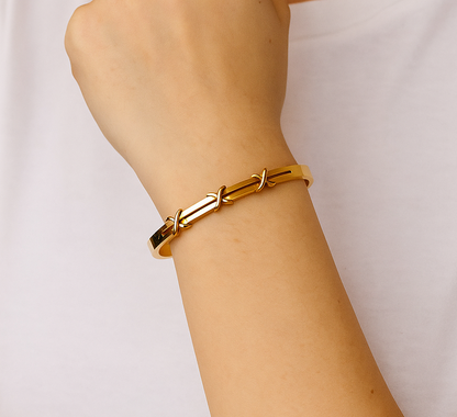 18K Gold Plated Stainless Steel Premium Bracelet for Women - KJKBL013
