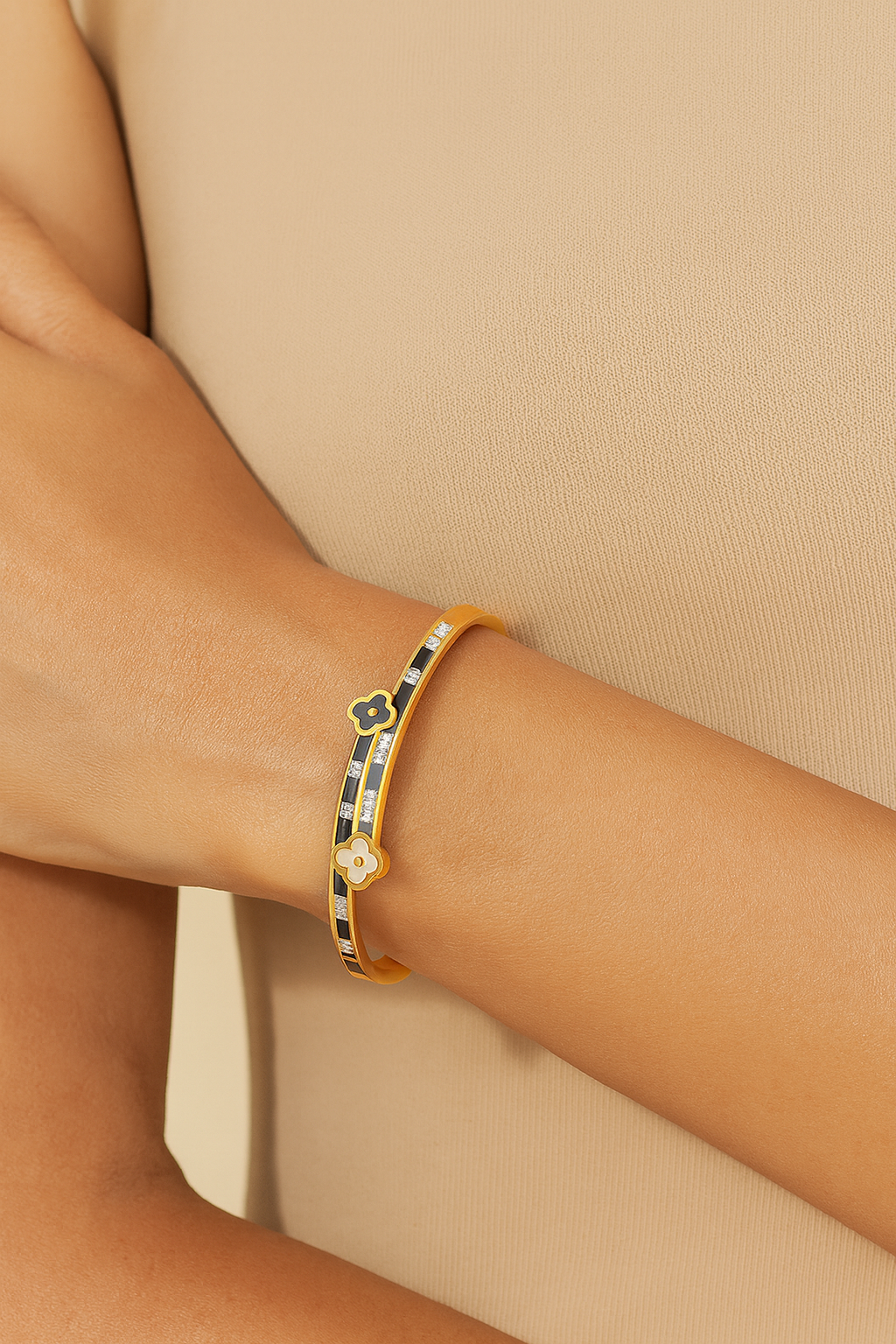 18K Gold Plated Stainless Steel Premium Bracelet for Women - KJKBL005