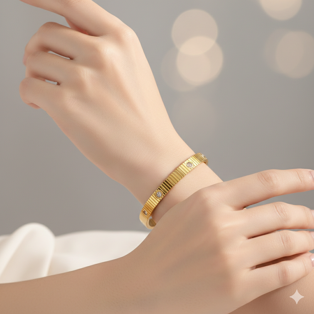 18K Gold Plated Stainless Steel Premium Bracelet for Women - KJKBL018